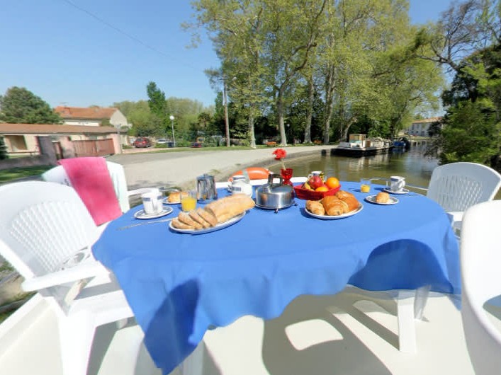 Le Boat Royal Classique - Boatscribe.com