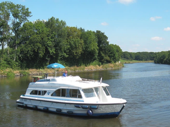 Le Boat Tango - Boatscribe.com