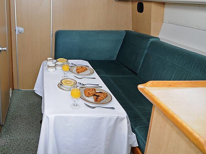 Le Boat Town Star - Boatscribe.com