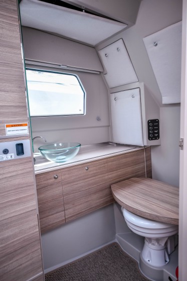 Saxdor 320 GTO - Boatscribe.com