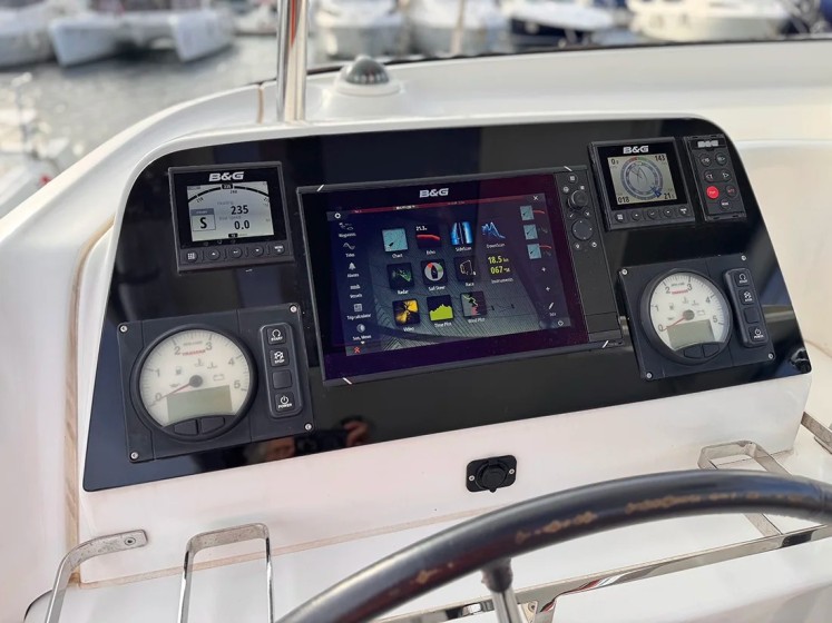 Lagoon 42 - Boatscribe.com