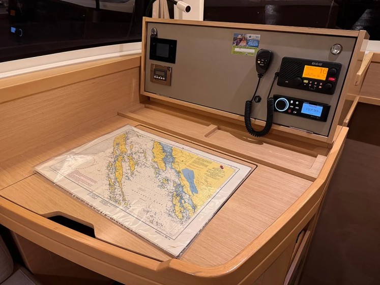 Lagoon 42 - Boatscribe.com