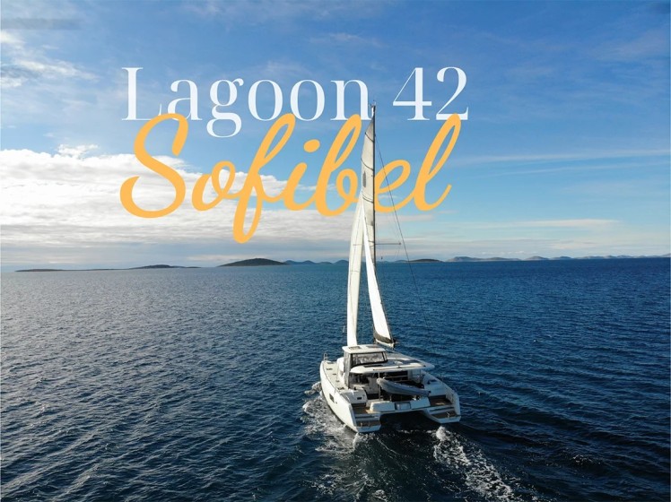 Lagoon 42 - Boatscribe.com