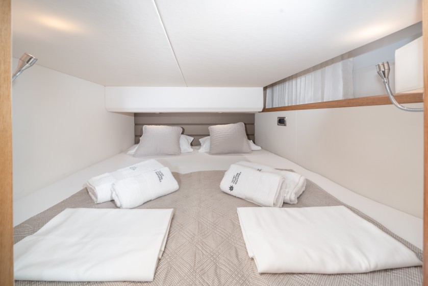 Jeanneau NC 37 - Boatscribe.com