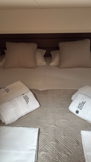 Jeanneau NC 37 - Boatscribe.com