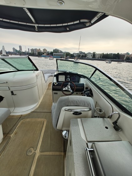 Sea Ray SLX 300 - Boatscribe.com