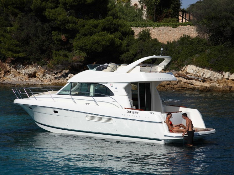 Prestige 36 - Boatscribe.com