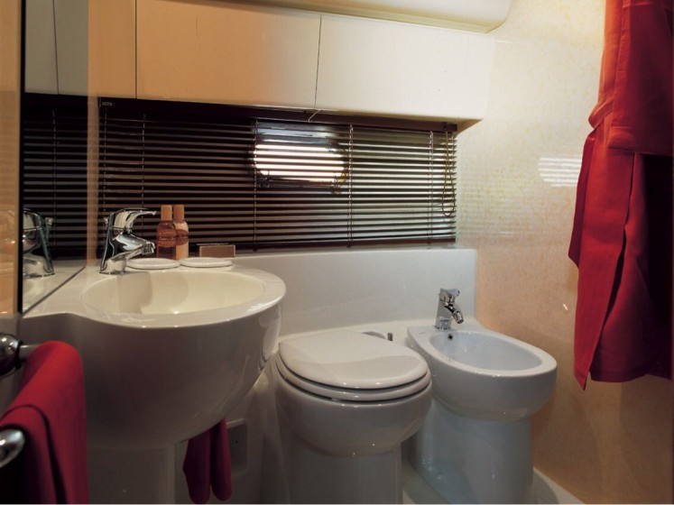 Ferretti 46 - Boatscribe.com