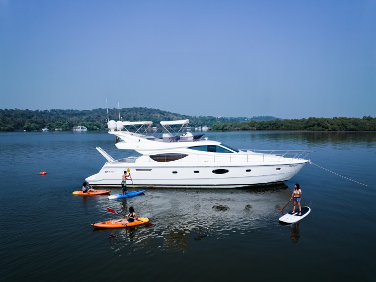 Ferretti 550 - Boatscribe.com