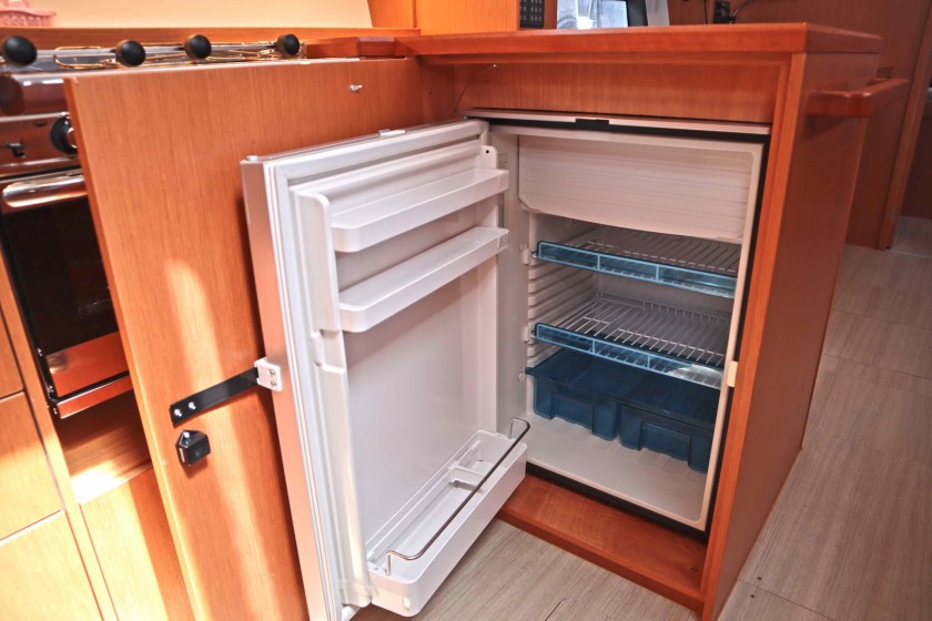 Bavaria C42 - Boatscribe.com