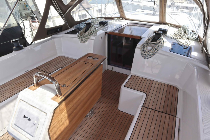 Bavaria C42 - Boatscribe.com