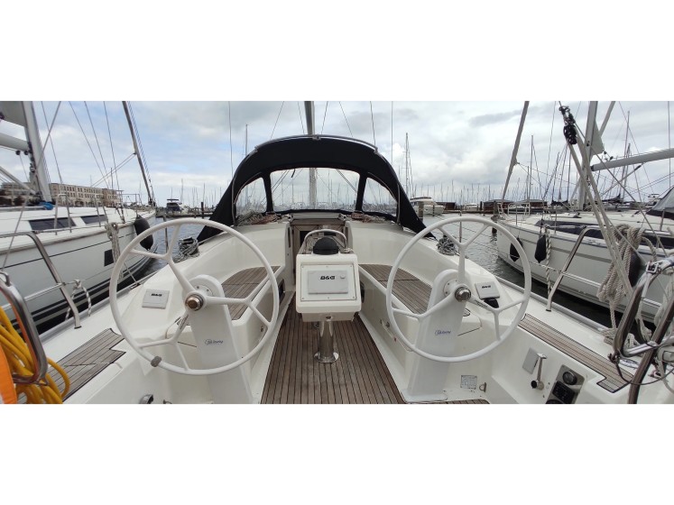 Bavaria 34 Cruiser - Boatscribe.com