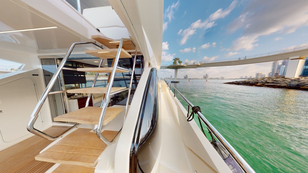 Ferretti 670 - Boatscribe.com
