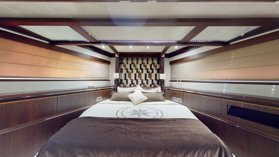 Galeon 780 - Boatscribe.com