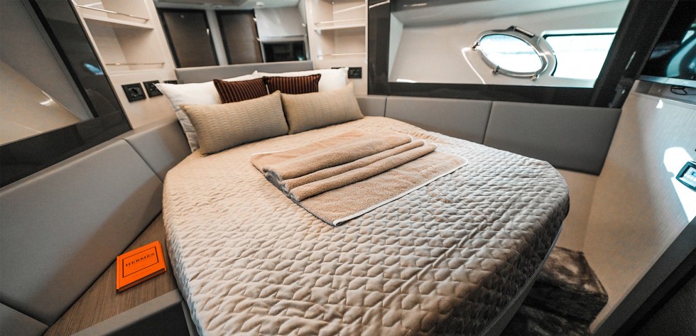 Pershing 5X - Boatscribe.com