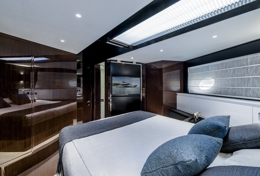 Riva 82 Diva - Boatscribe.com