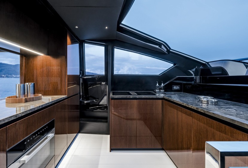 Riva 82 Diva - Boatscribe.com