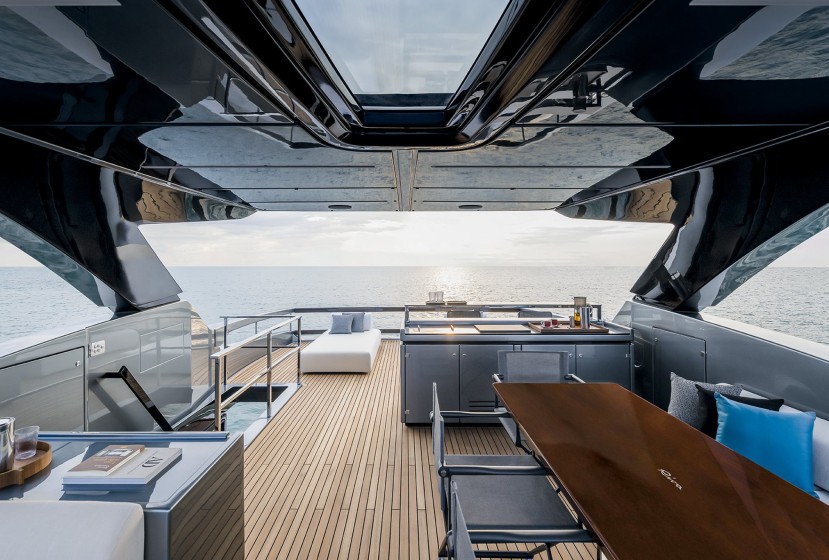 Riva 82 Diva - Boatscribe.com
