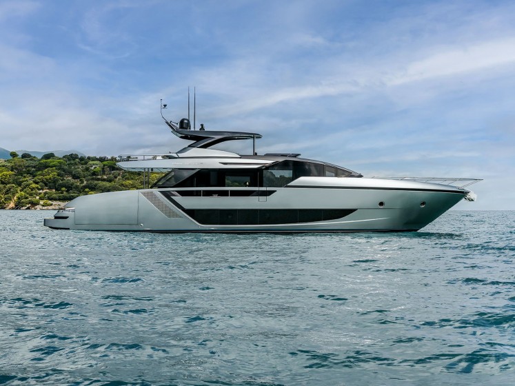 Riva 82 Diva - Boatscribe.com