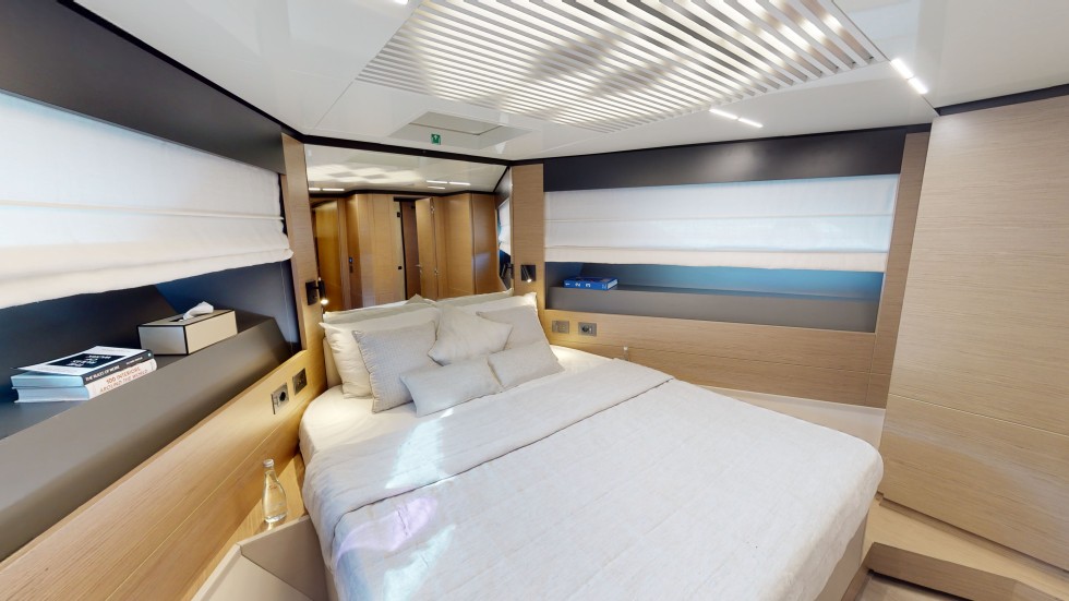 Ferretti 780 - Boatscribe.com