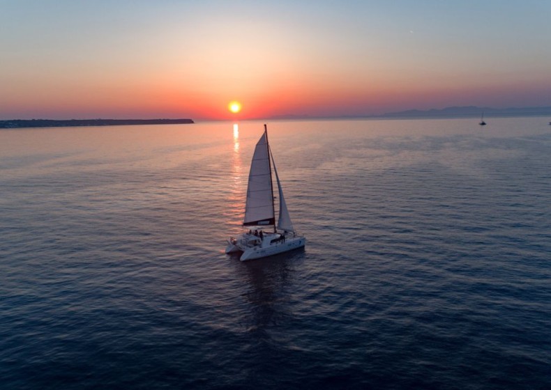 Lagoon 42 - Boatscribe.com