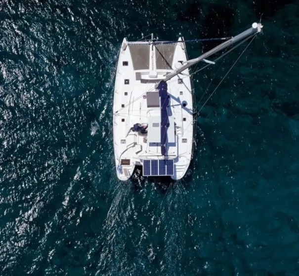Lagoon 42 - Boatscribe.com