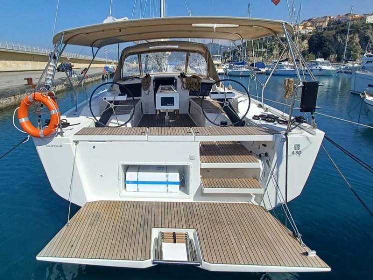Dufour 430 - Boatscribe.com