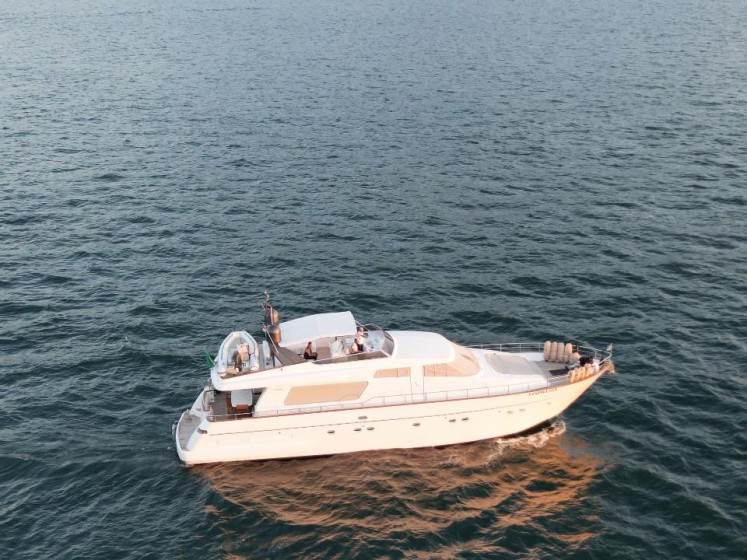 San Lorenzo 72 - Boatscribe.com