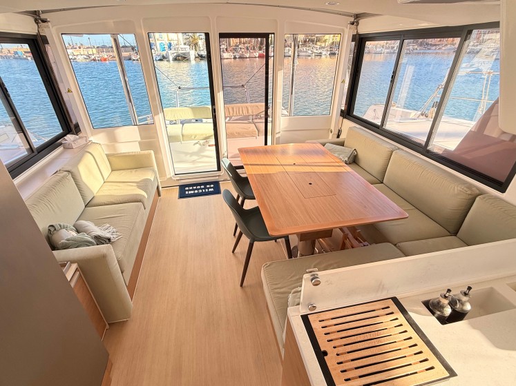 Bali 4.4 - Boatscribe.com
