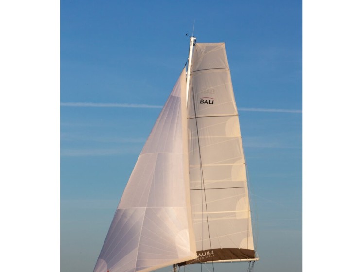 Bali 4.4 - Boatscribe.com