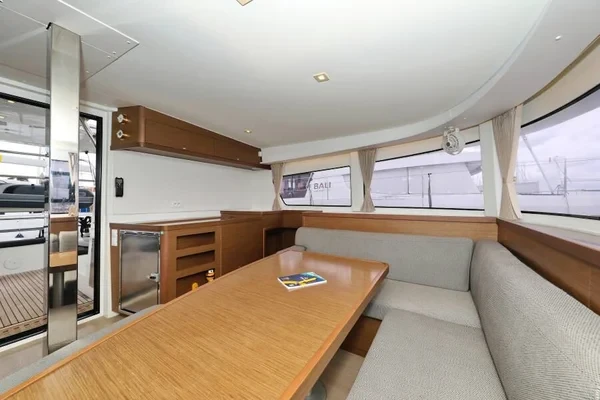 Lagoon 42 - Boatscribe.com