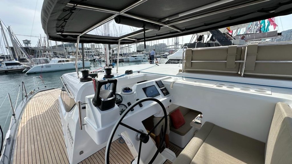 Aventura 37 - Boatscribe.com