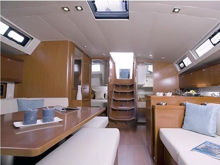 Oceanis 45 - Boatscribe.com