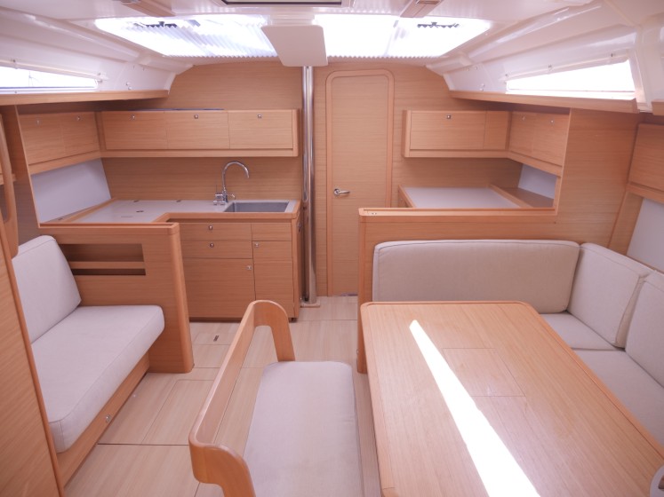 Dufour 430 - Boatscribe.com