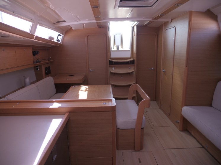 Dufour 430 - Boatscribe.com