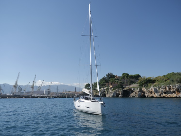 Dufour 430 - Boatscribe.com