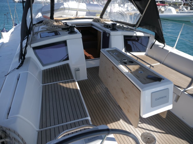 Dufour 430 - Boatscribe.com