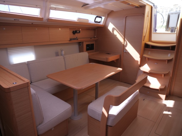 Dufour 430 - Boatscribe.com