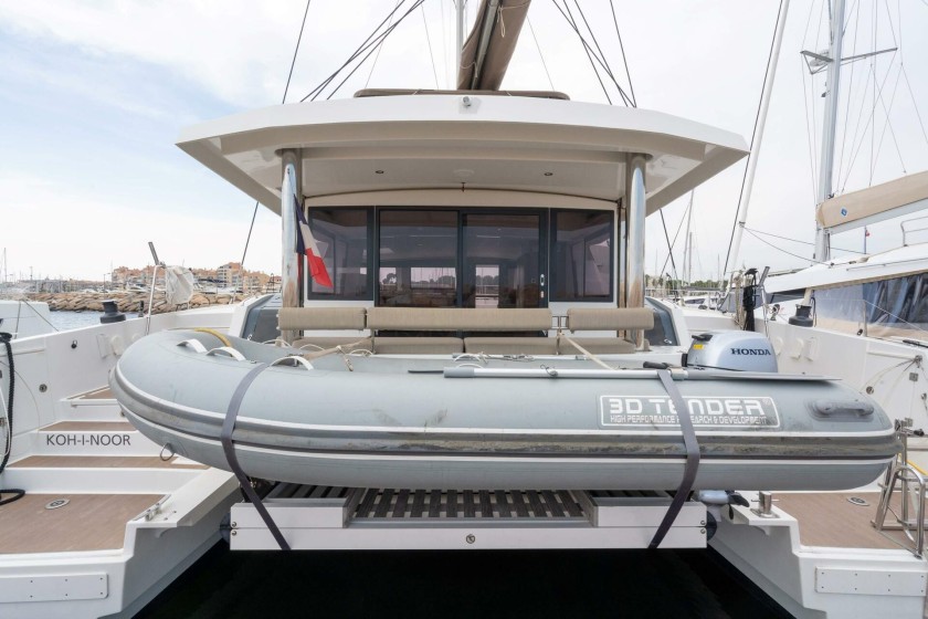 Bali 5.4 - Boatscribe.com