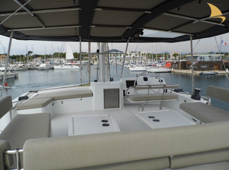 Bali 5.4 - Boatscribe.com
