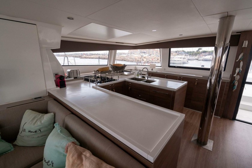 Bali 5.4 - Boatscribe.com