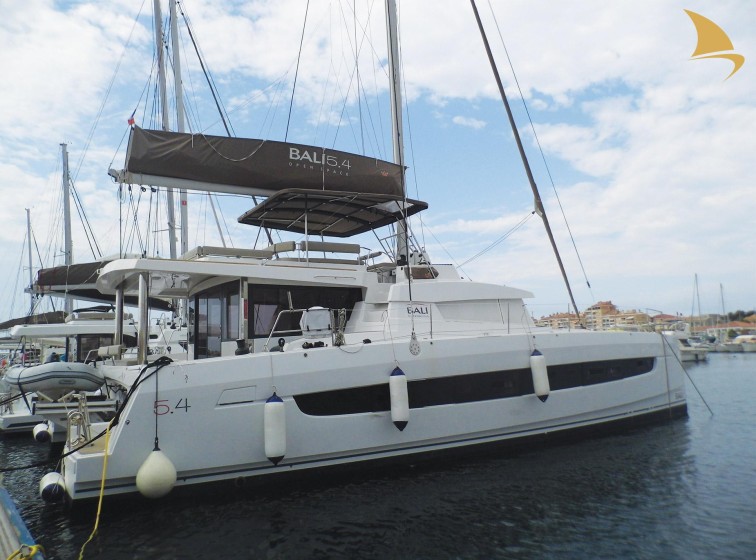 Bali 5.4 - Boatscribe.com