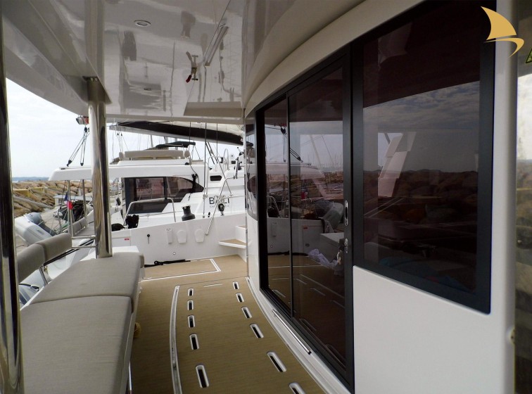 Bali 5.4 - Boatscribe.com