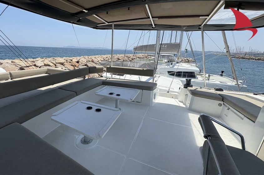Bali 5.4 - Boatscribe.com