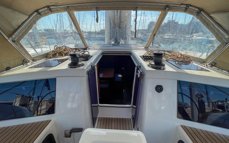 Dufour 430 - Boatscribe.com