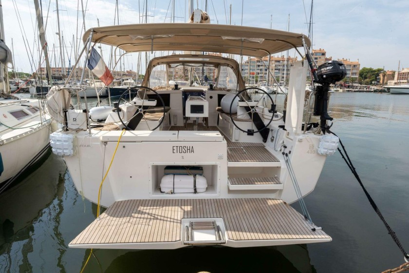 Dufour 430 - Boatscribe.com