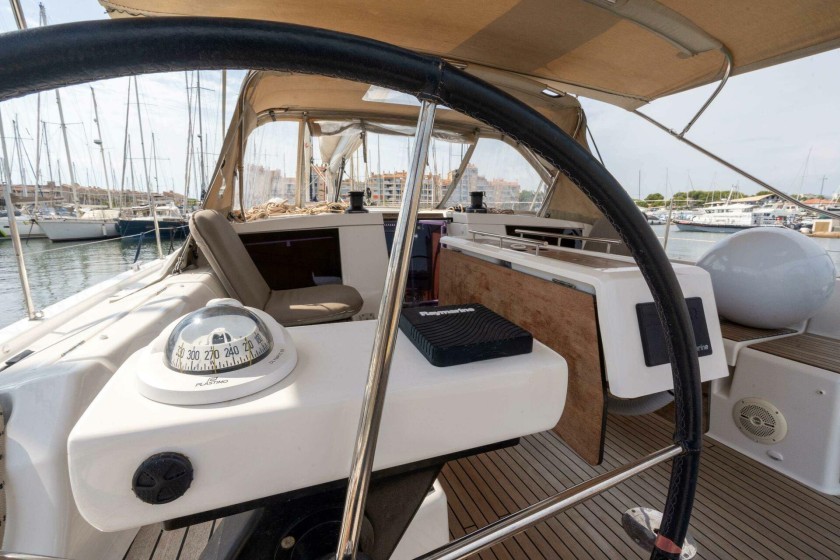Dufour 430 - Boatscribe.com