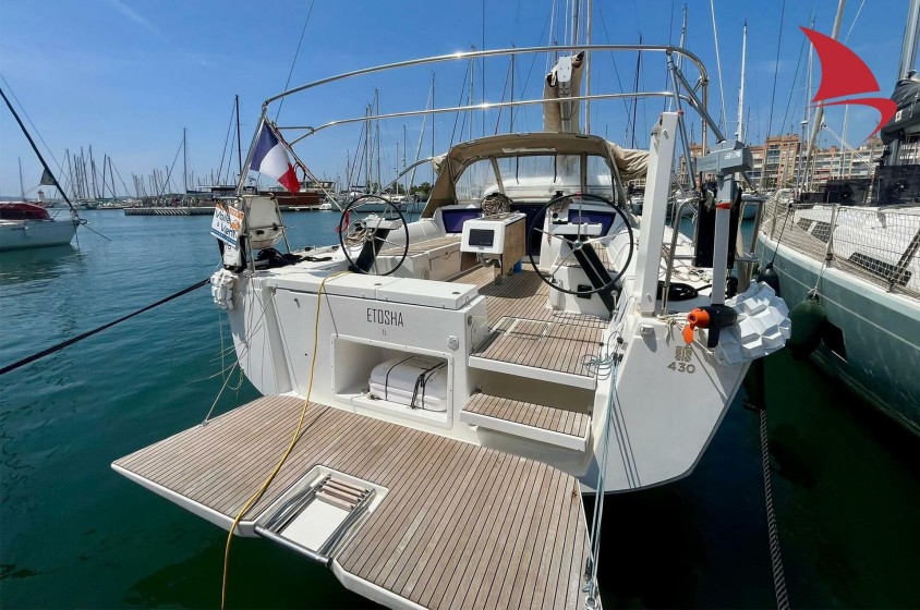 Dufour 430 - Boatscribe.com