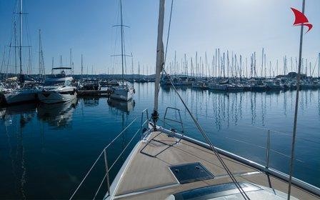 Dufour 430 - Boatscribe.com