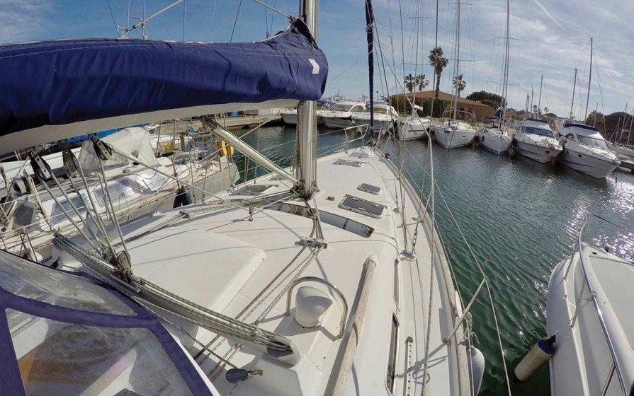 Oceanis 423 - Boatscribe.com